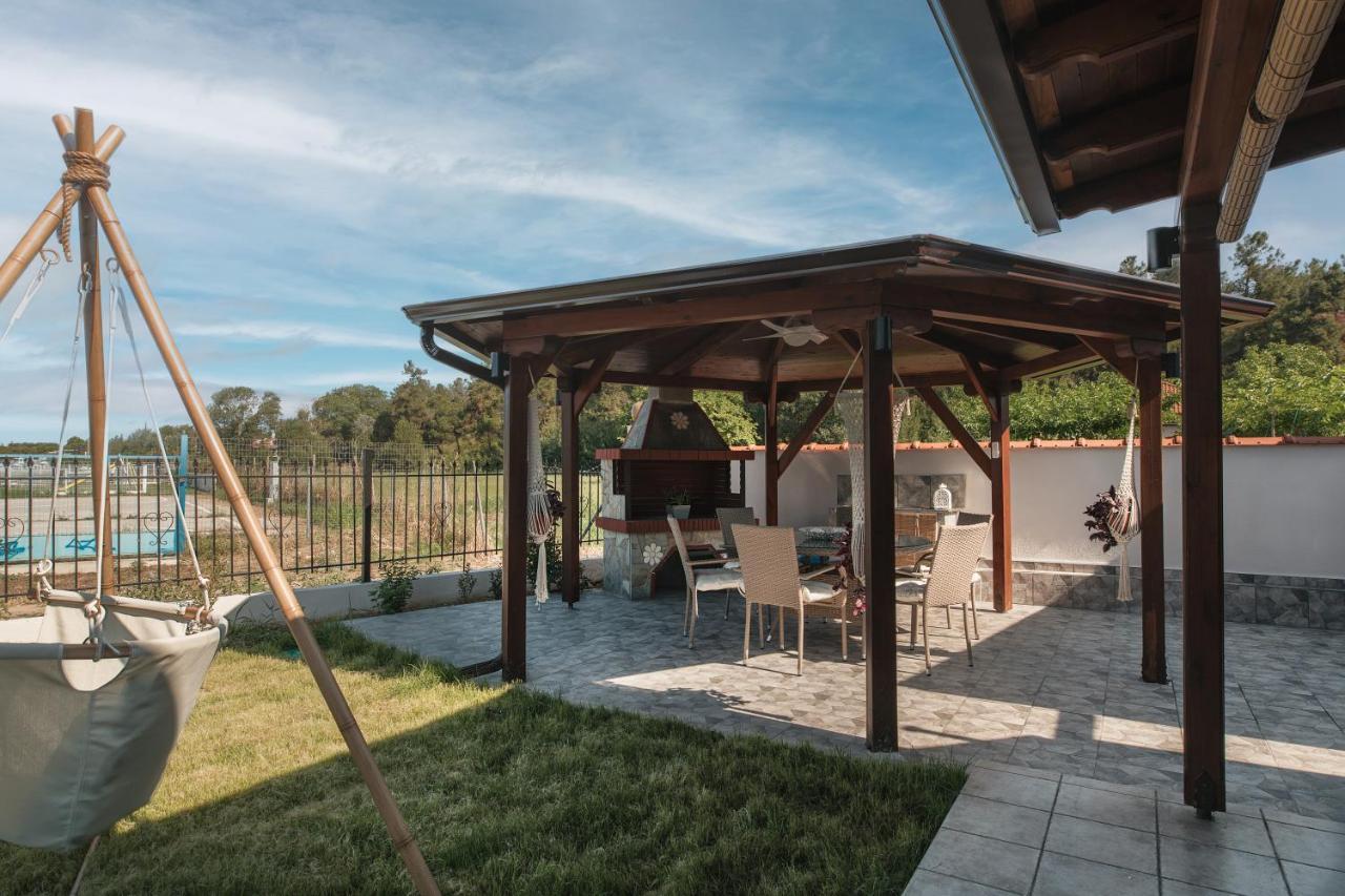 Wood House "Private Spa" Vergia Екстериор снимка